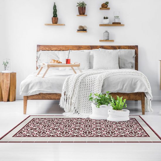 Alfombra Vinílica Carly Garnet dormitorio