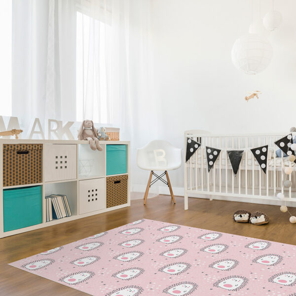 Alfombra vinílica infantil Erizos estrellitas rosa detalle habitación