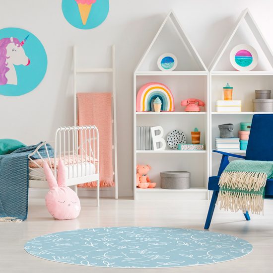 Alfombra vinílica infantil redonda plantas azul detalle habitación