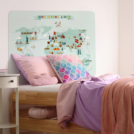 Habitación infantil cabecero de cama mapa del mundo