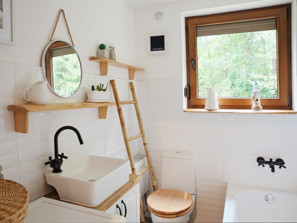 Ideas para conseguir un baño más espacioso y luminoso