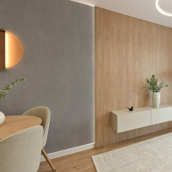 Papel pintado autoadhesivo Piedra Serena – Gris Niebla